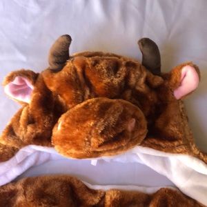 Cow hat w mittens